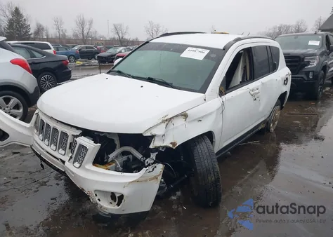 2016 Jeep Compass Latitude из США, поврежденный, VIN 1C4NJDEB4GD631311